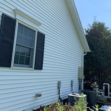 High-end-Siding-Cleaning-Performed-in-Medina-Ohio 1